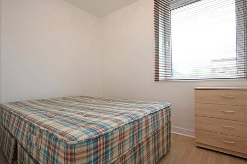 1 bedroom flat to rent, York Road, Battersea, London, SW11