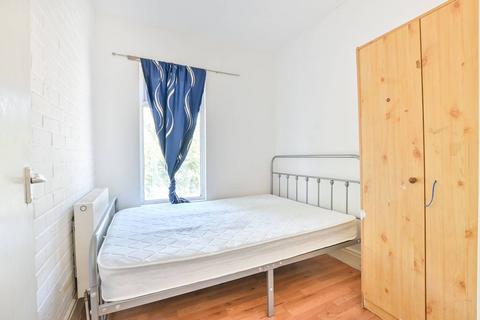 4 bedroom flat to rent, .Ecclestone Place, Wembley Park, Wembley, HA9