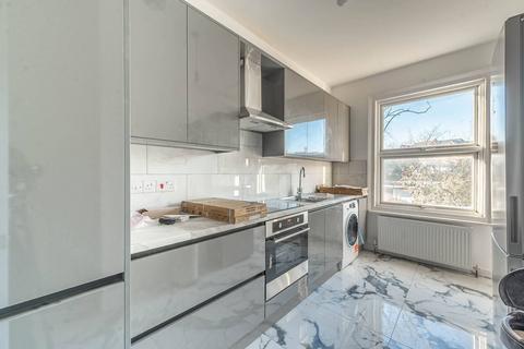2 bedroom flat to rent, Whitehall Road, Harrow, HA1