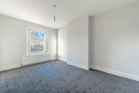 2 bedroom flat to rent, Whitehall Road, Harrow, HA1