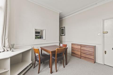 2 bedroom flat for sale, Cromwell Crescent, London SW5