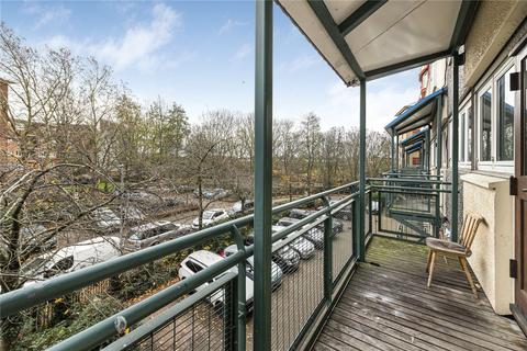 4 bedroom flat for sale, Strasburg Road, London, SW11