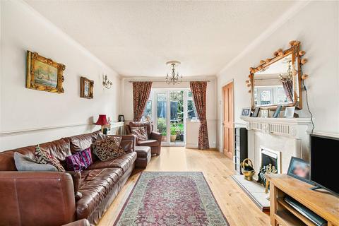3 bedroom semi-detached house for sale, Willingale Road, Loughton