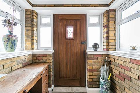 3 bedroom semi-detached house for sale, Willingale Road, Loughton