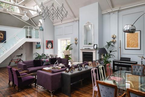 undefined, Holland Park, W11