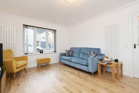 undefined, 4 Mossend Place, West Calder, EH55 8US