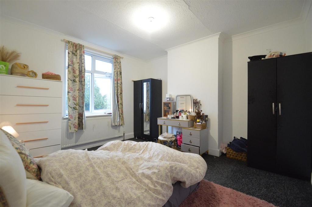 Bedroom 2 shot 1.JPG