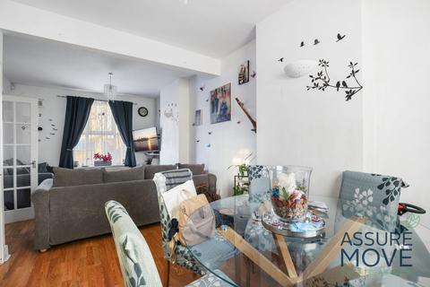 undefined, Dunmow Road, London, E15