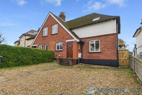 Pembroke Road, Tonbridge TN9