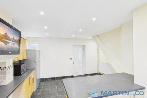 undefined, Pembroke Road, Tonbridge TN9