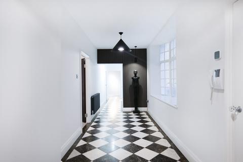 4 bedroom apartment to rent, St. Mary Abbots Court, Warwick Gardens, London, W14