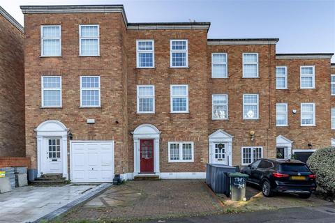 Albany Court, Epping