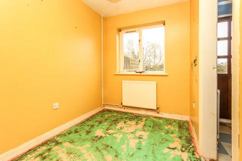 undefined, Heron Close, Wellingborough NN8