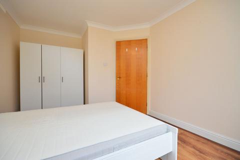 2 bedroom flat to rent, Peninsula Court, Canary Wharf, E14 3LH