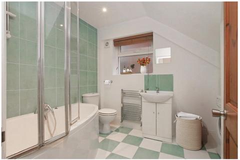 1 bedroom flat to rent, Woodchurch Road, West Hampstead NW6