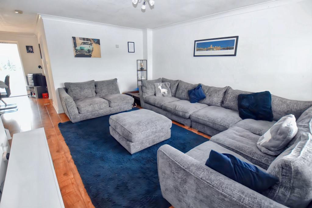 Lounge 2