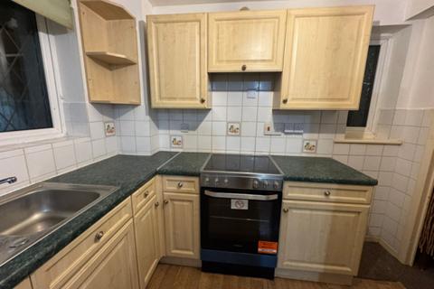 1 bedroom semi-detached house to rent, Berkshire