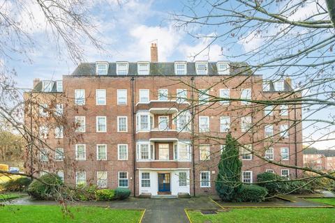 undefined, Western Avenue, London W5