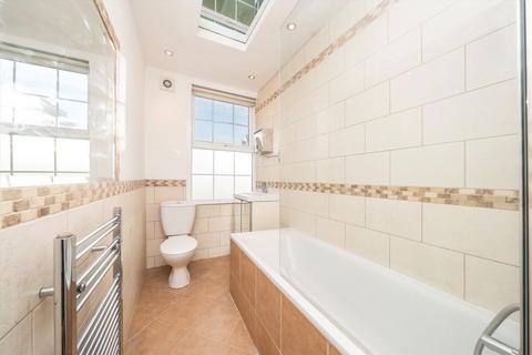 undefined, Western Avenue, London W5