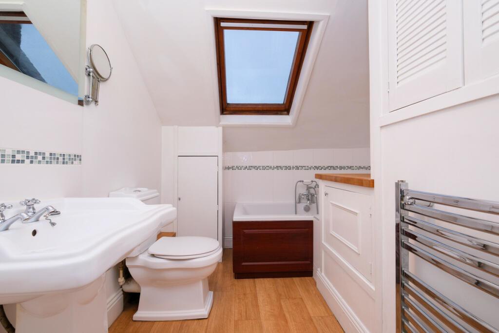 Thumbnail 256535 RX353721 IMG 08 0000