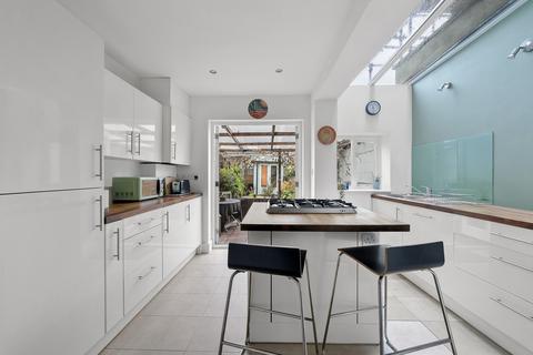 3 bedroom terraced house for sale, Langham Road, London N15