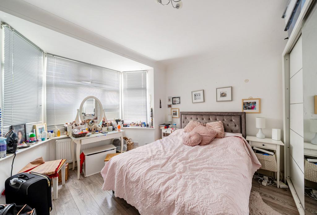 1383936 11 692998...