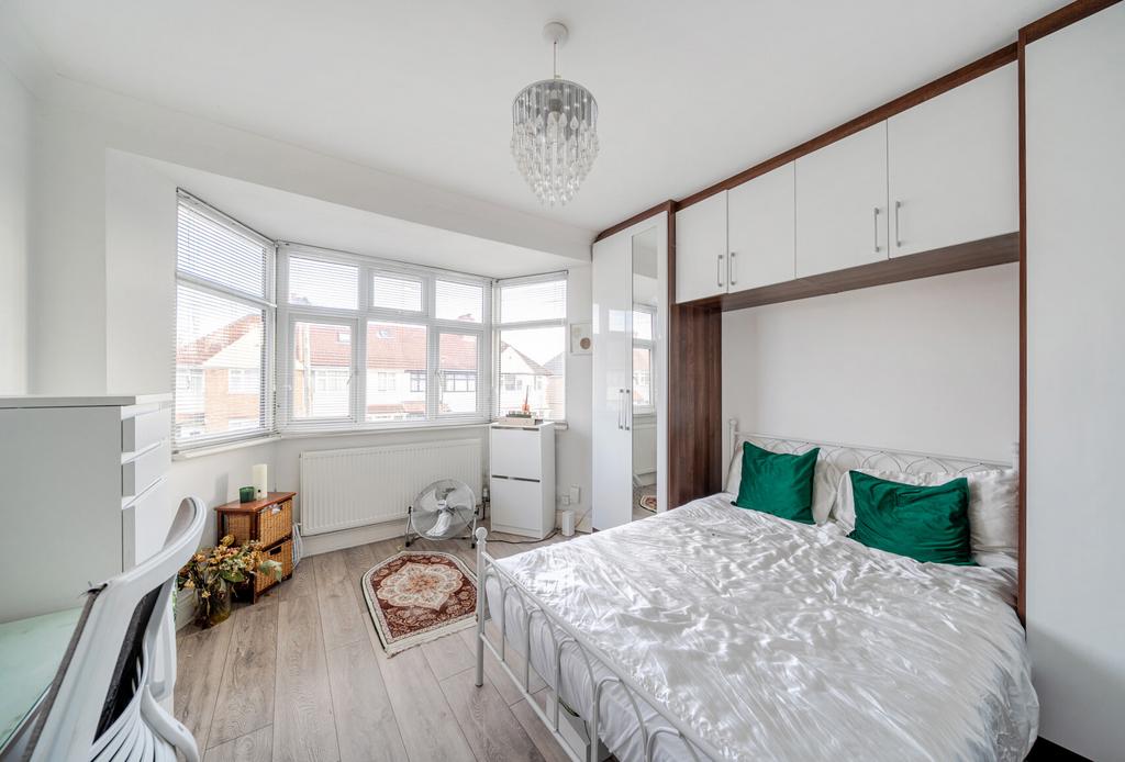 1383936 2 6929980...