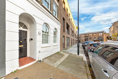 1 bedroom apartment to rent, 55a Wadeson Street