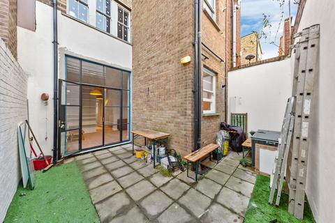 1 bedroom apartment to rent, 55a Wadeson Street