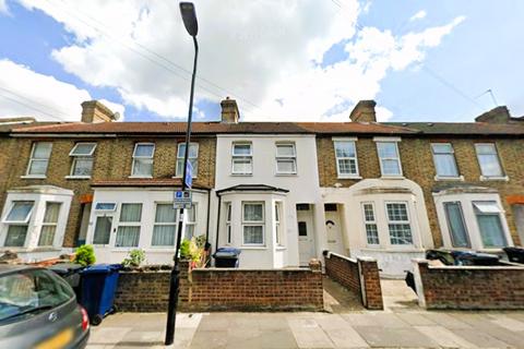Featherstone Road, Southall