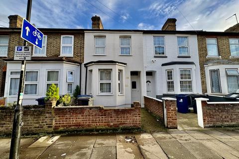 Featherstone Road, Southall