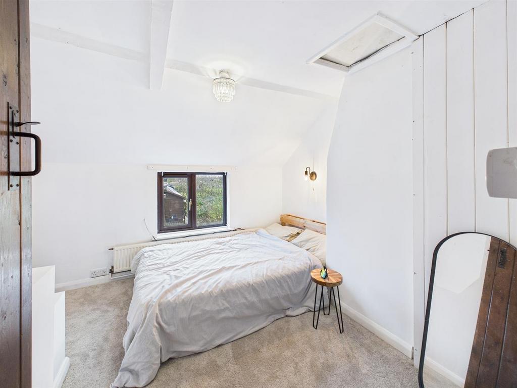 Bedroom: