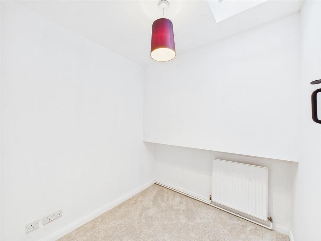 Bedroom: