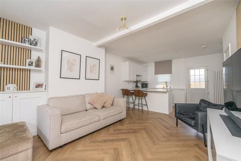 undefined, 70 Findlay Gardens, Edinburgh, EH7
