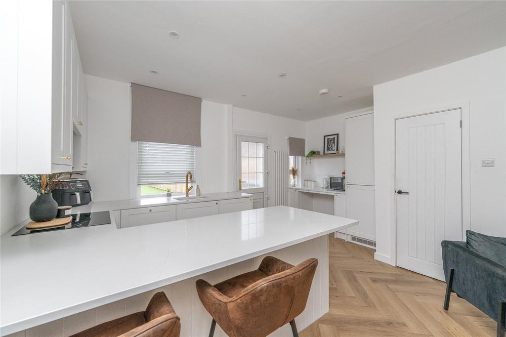 Kitchen Alt