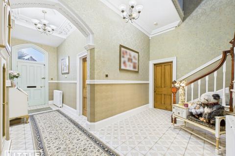6 bedroom semi-detached house for sale, Cowley Hill Lane, St. Helens, WA10