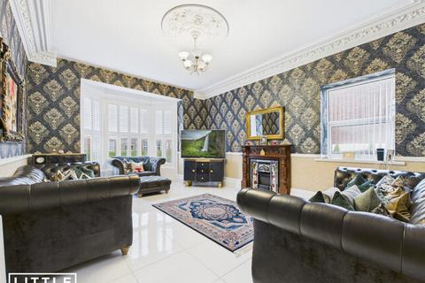 6 bedroom semi-detached house for sale, Cowley Hill Lane, St. Helens, WA10