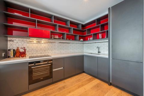 1 bedroom flat for sale, Defoe House, 123 City Island Way, London