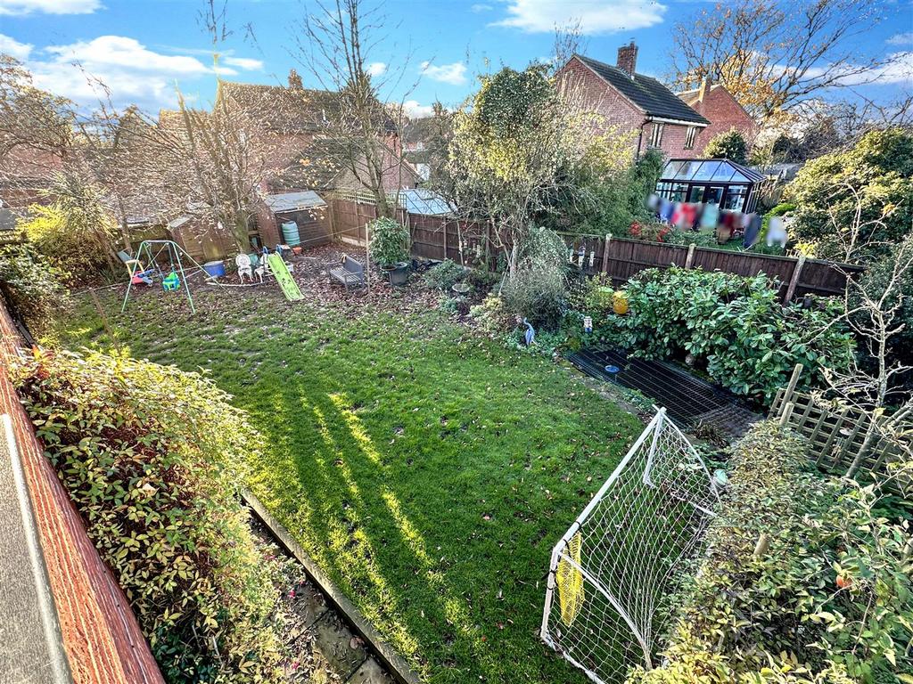 Generous Garden 891