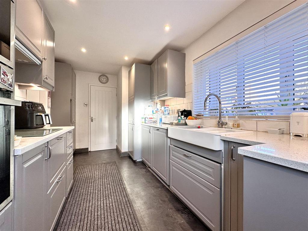 Kitchen 869