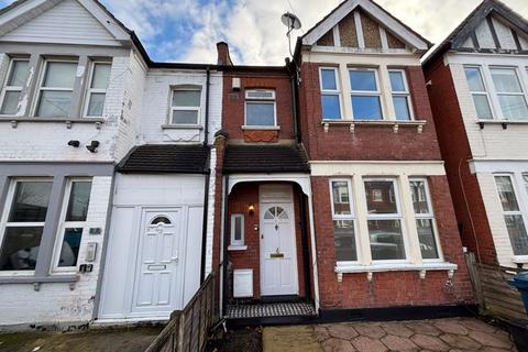 Bruce Road, HARROW WEALD, Middlesex, HA3 5DZ