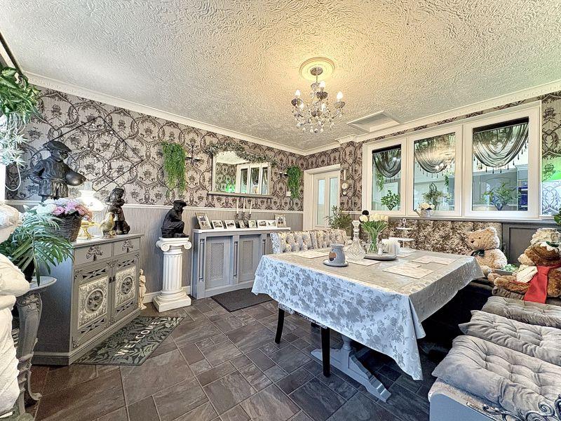 Dining room/out...