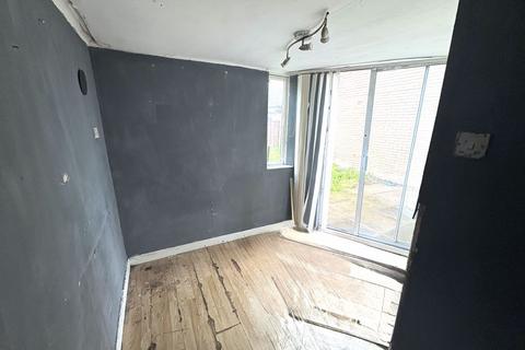 3 bedroom terraced house for sale, Ernest Clark Close, Willenhall