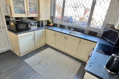 2 bedroom semi-detached house for sale, Lingfield Avenue, Great Barr, Birmingham, B44 9TX