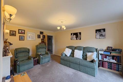 2 bedroom detached bungalow for sale, Cranfield Road, Burntwood, WS7 2DQ
