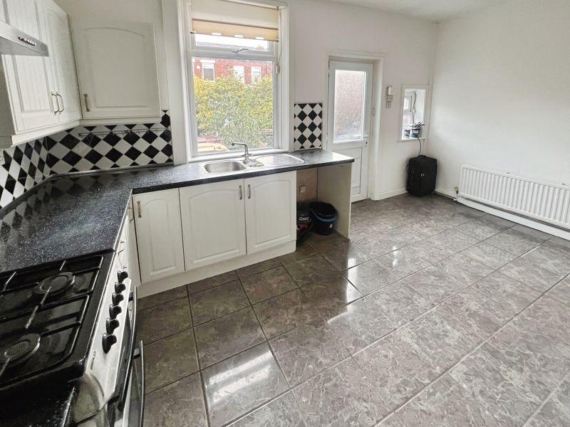 Kitchen dining room