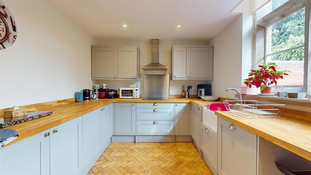 2 The Old School, Vicarage Road, Kitchen 2.jpg