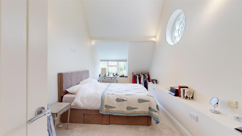 2 The Old School, Vicarage Road, Master Bedroom.jp