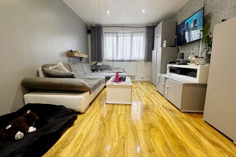 undefined, Chaffinch Close, London