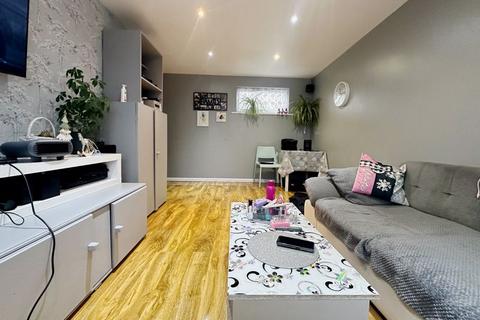 undefined, Chaffinch Close, London